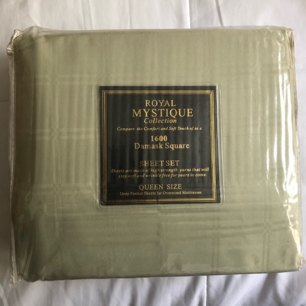 Royal Mystique 1600 Sheet Set (QUEEN SIZE)